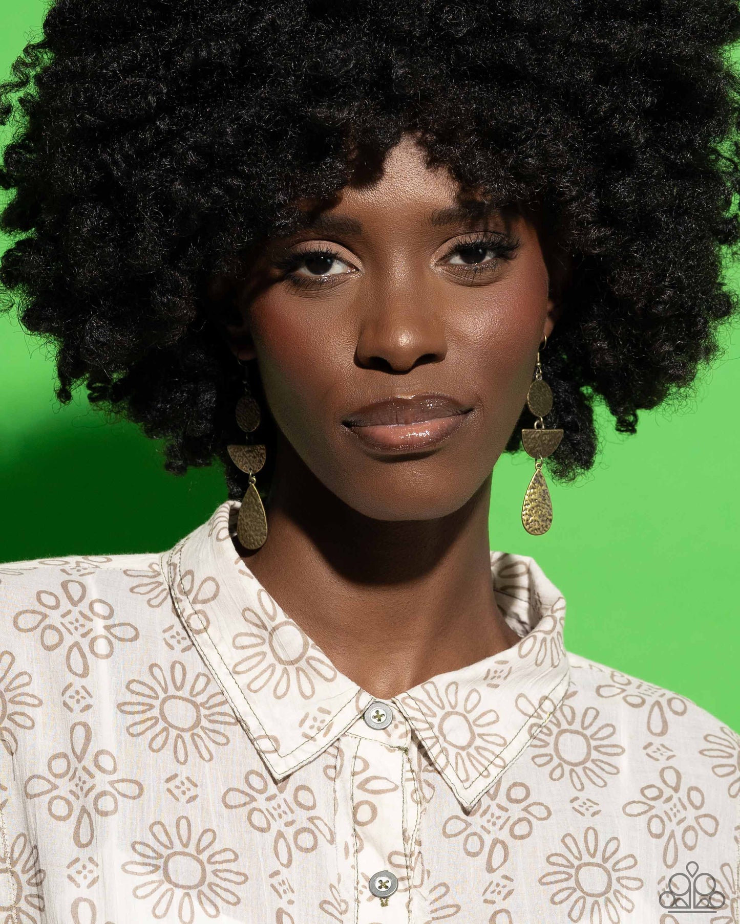 Paparazzi - Artisanal Allure - Brass Earrings #2454