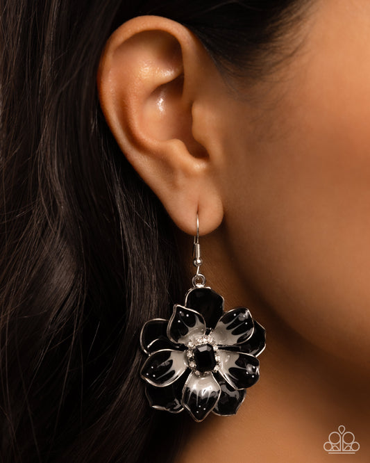 Paparazzi - Tropical Treasure - Black Earrings #2030