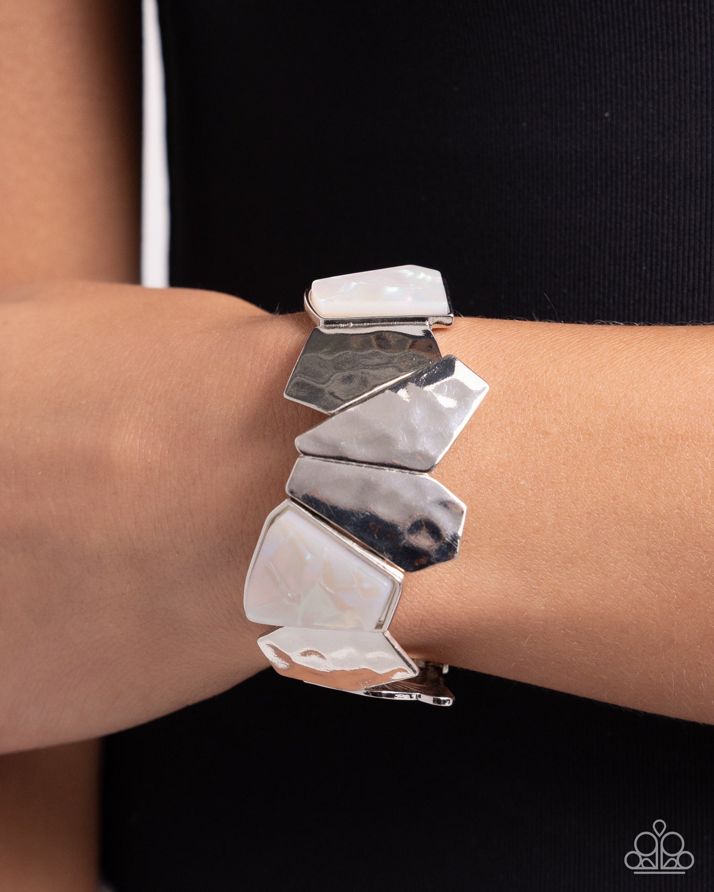 Paparazzi - Mismatched Marvel - White Bracelets #B180