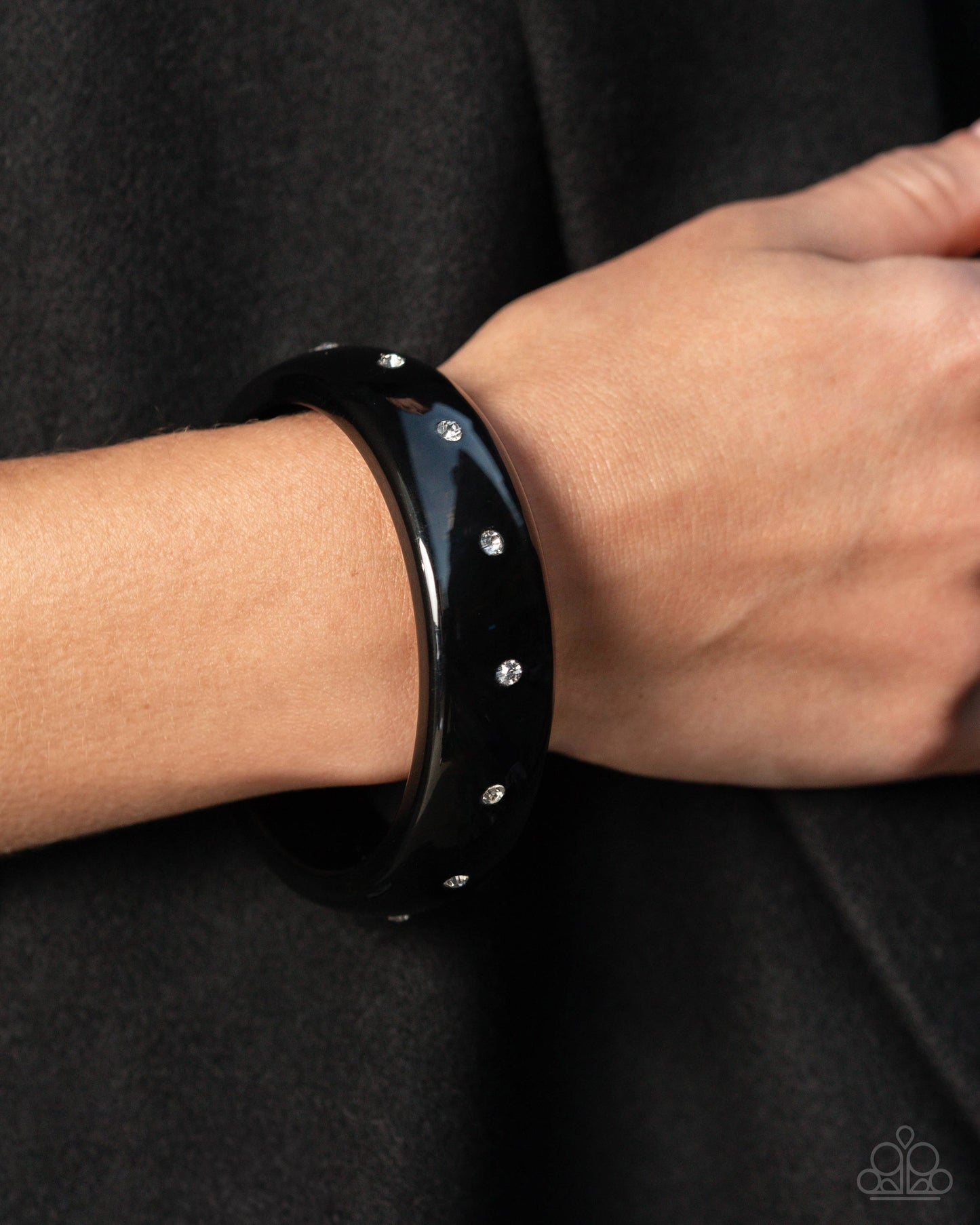 Paparazzi - Cheeky Chic - Black Bracelets #0567