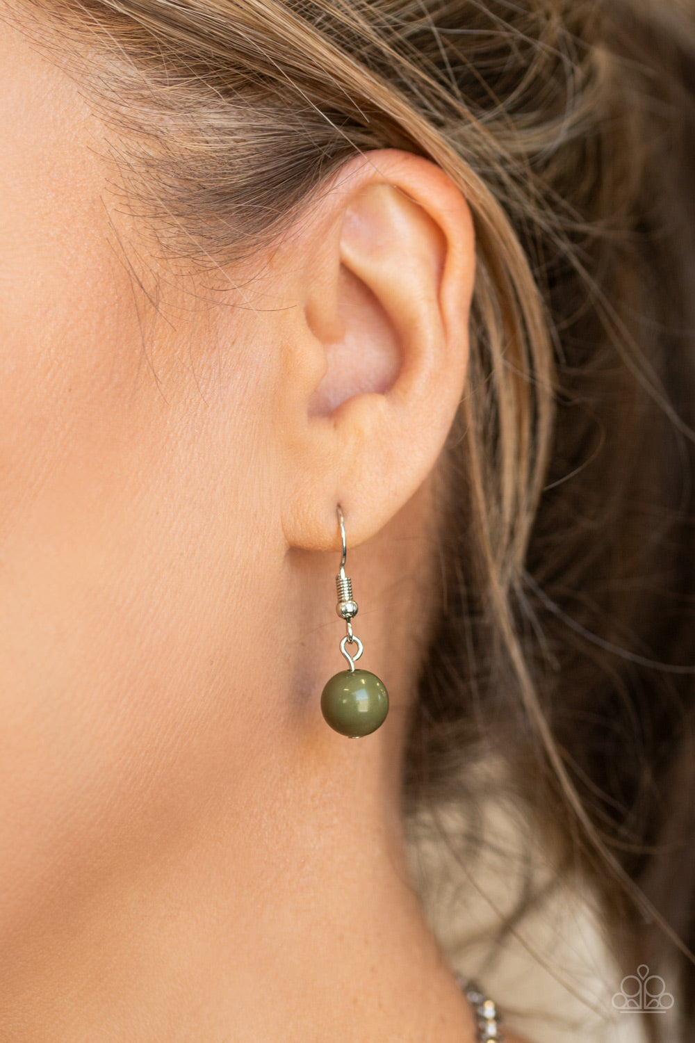 Paparazzi - Beachside Babe - Green Necklaces #1365