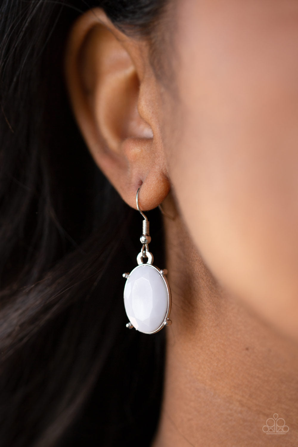 Paparazzi - Goddess Glow - Silver Necklaces #0109