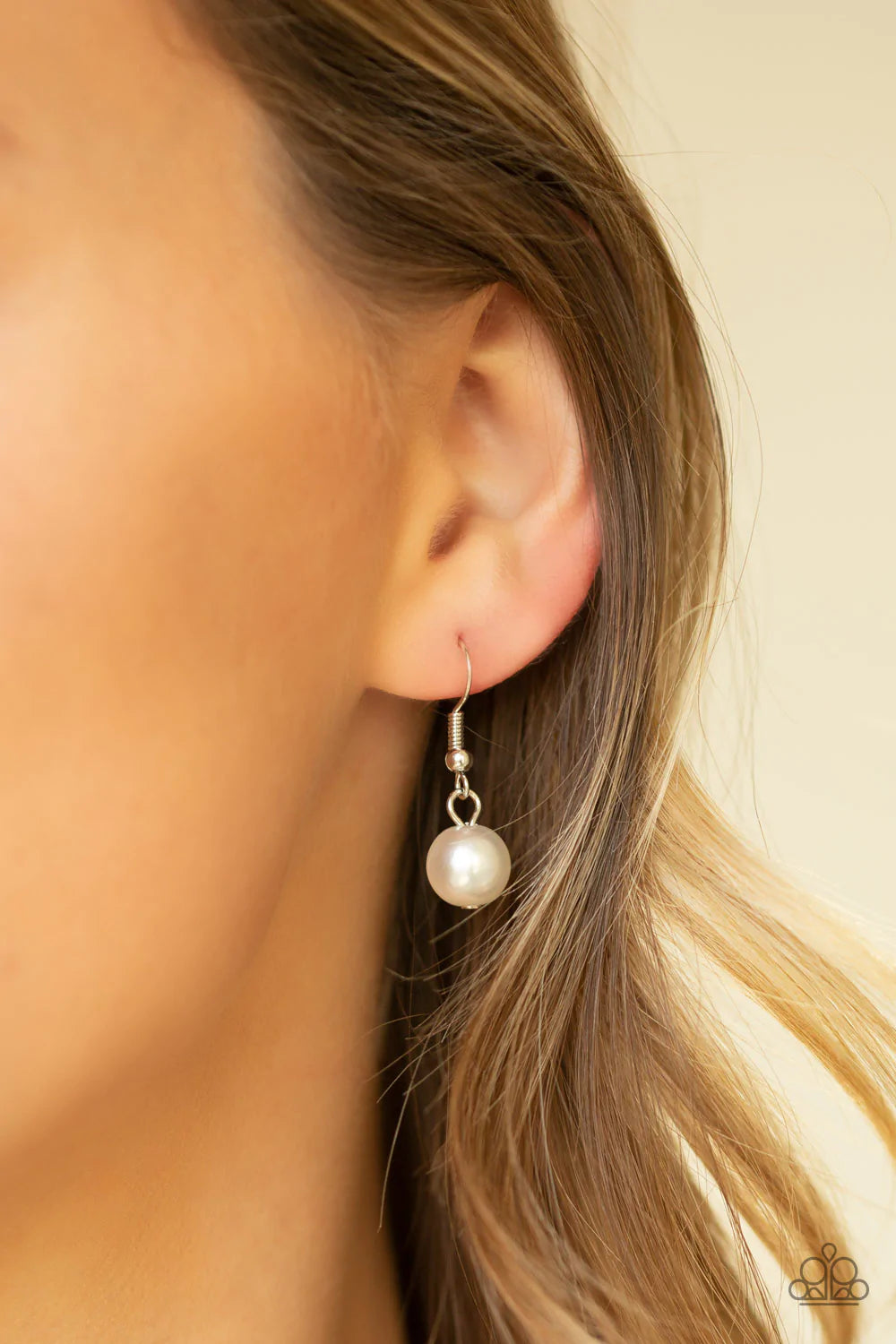 Paparazzi - Pearl Prodigy - White Necklace #1370