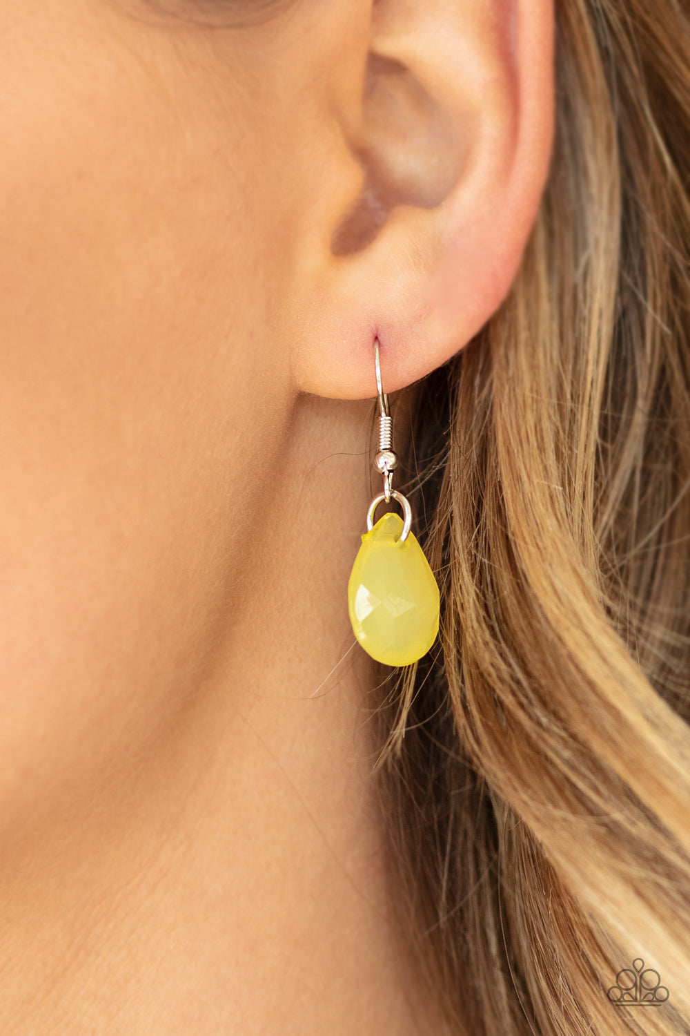 Paparazzi - Rio Rainfall - Yellow Necklaces #0440