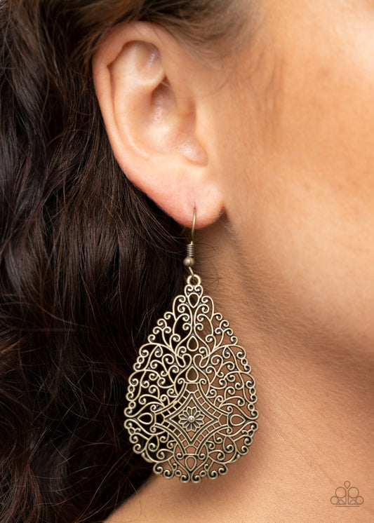 Paparazzi - Napa Valley Vintage - Brass Earrings #0930