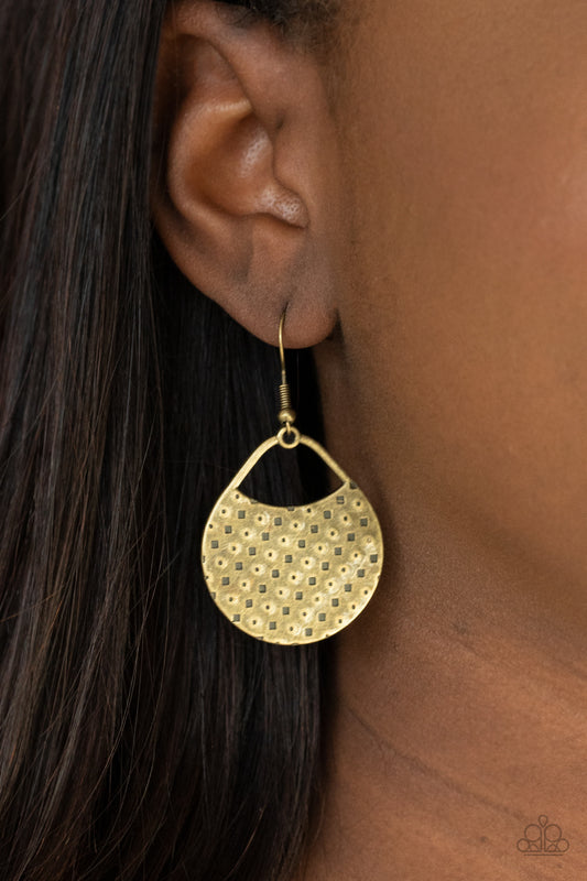 Paparazzi - Im Sensing a Pattern Here - Brass Earrings #1789