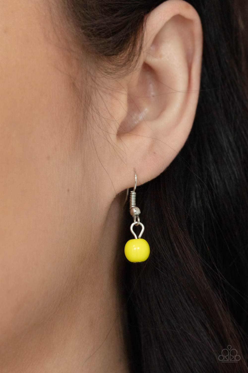 Paparazzi - Icy Intimidation - Yellow Necklaces #1500