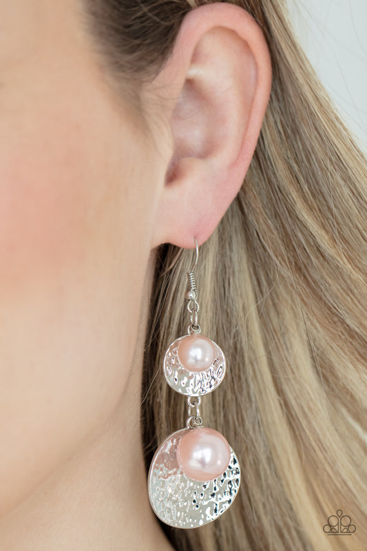 Paparazzi - Pearl Dive - Pink Earrings #1852