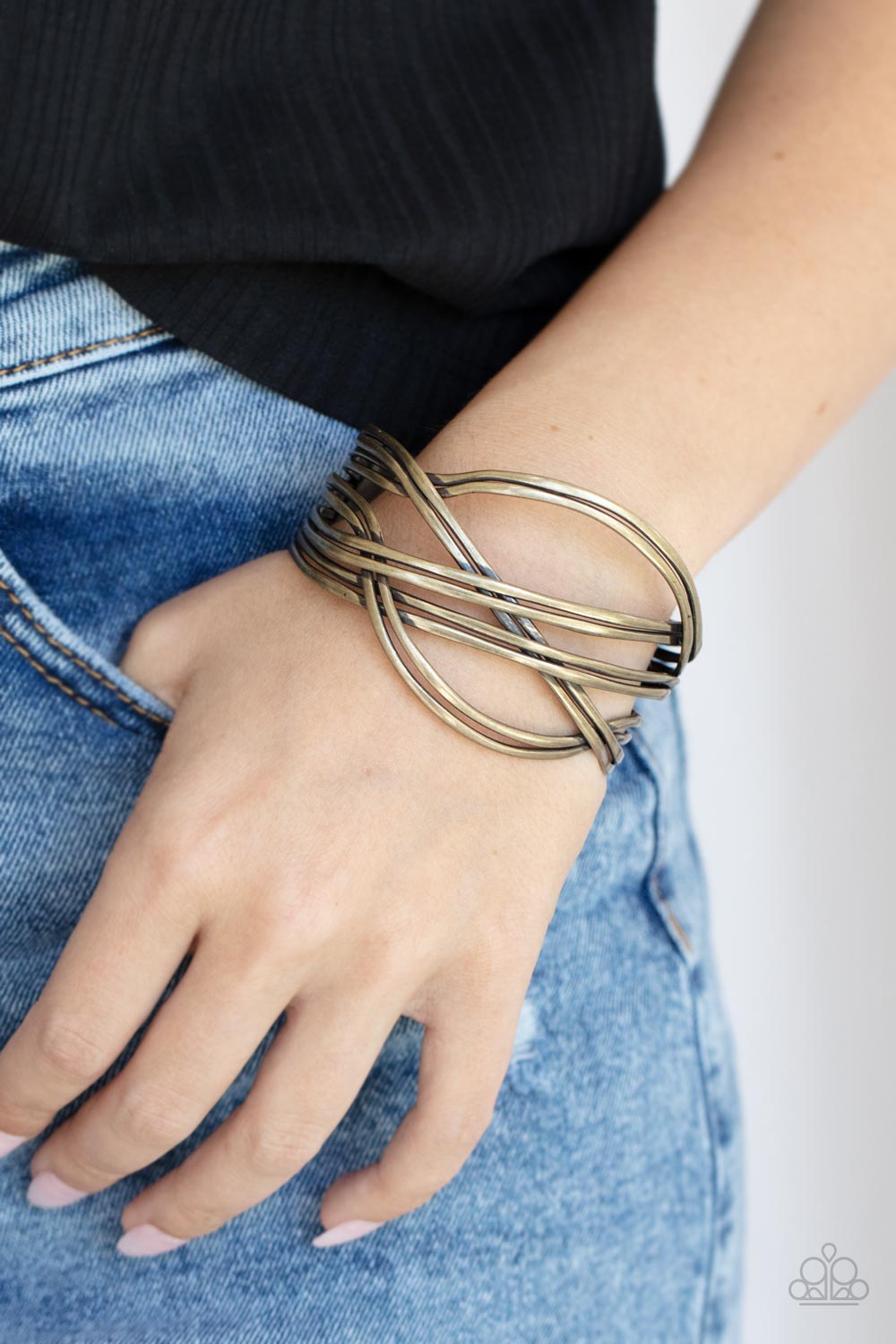 Paparazzi Accessories - Hautely Hammered - Brass Bracelet #B51