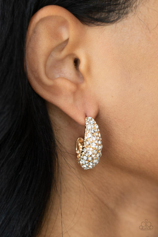 Paparazzi - Glamorously Glimmering - Gold Earrings #1277
