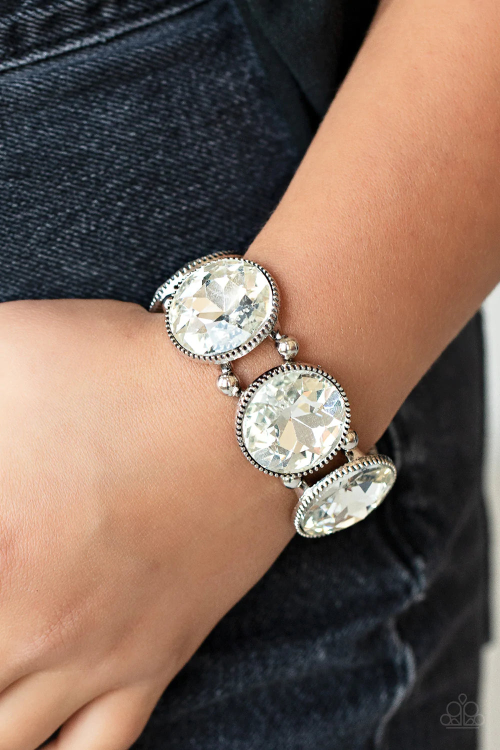 Paparazzi - Powerhouse Hustle - White Bracelet #B53