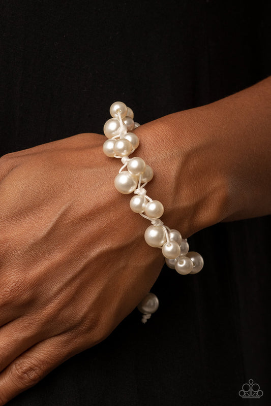 Paparazzi Accessories - Vintage Versatility - White Bracelet #1037