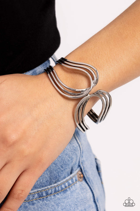 Paparazzi - Shockwave Attitude - Silver Bracelet #B158