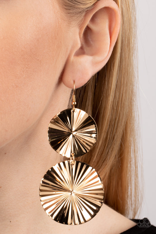 Paparazzi - In Your Wildest FAN-tasy - Gold Earrings #1914