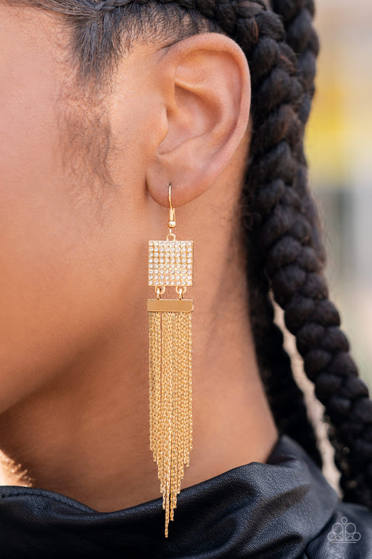 Paparazzi - Dramatically Deco - Gold Earrings #0932
