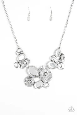 Paparazzi - Grotto Grandeur - White Necklace #0330