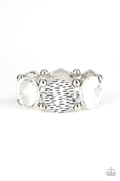 Paparazzi - Boldly Basic - Silver Bracelet #B/007