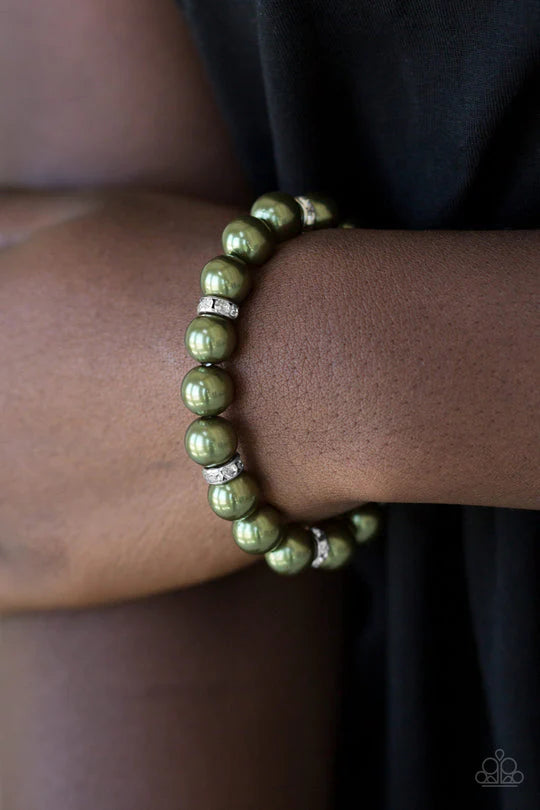 Paparazzi "Exquisitely Elite" - Green Bracelet #0508