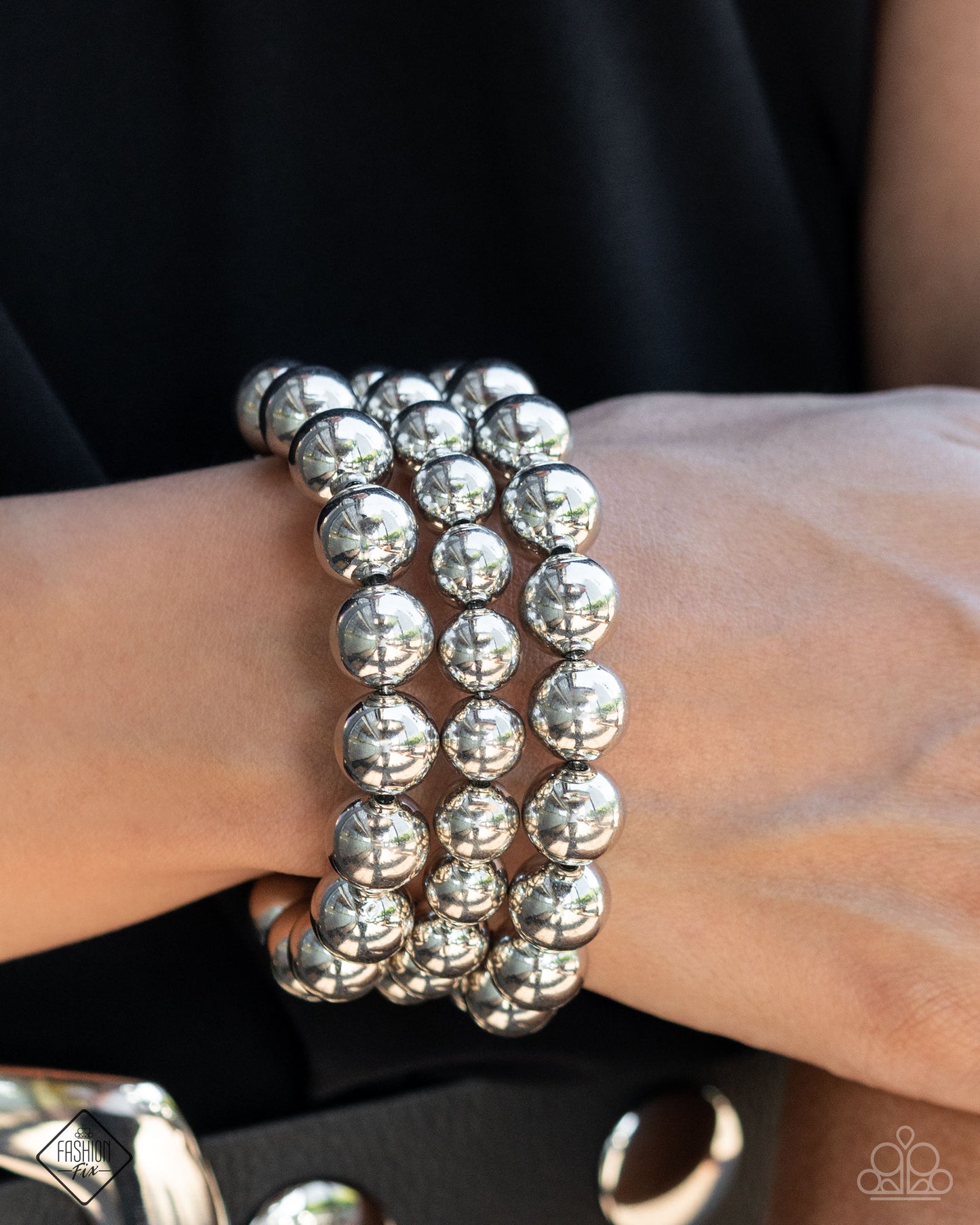 Paparazzi - Refreshing Raindrops - Silver Bracelets #B189