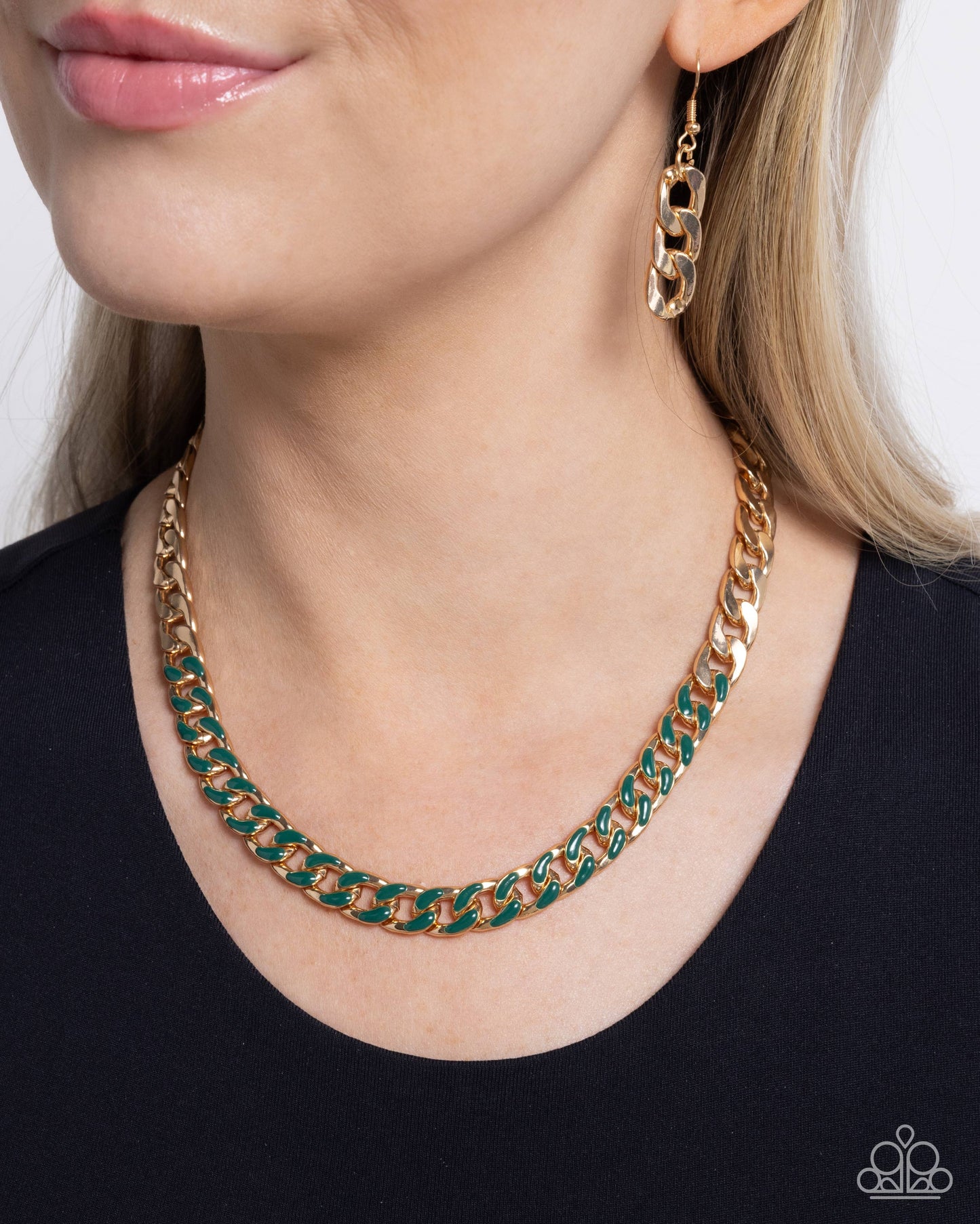 Paparazzi - Painted Problem - Green Necklaces #2386