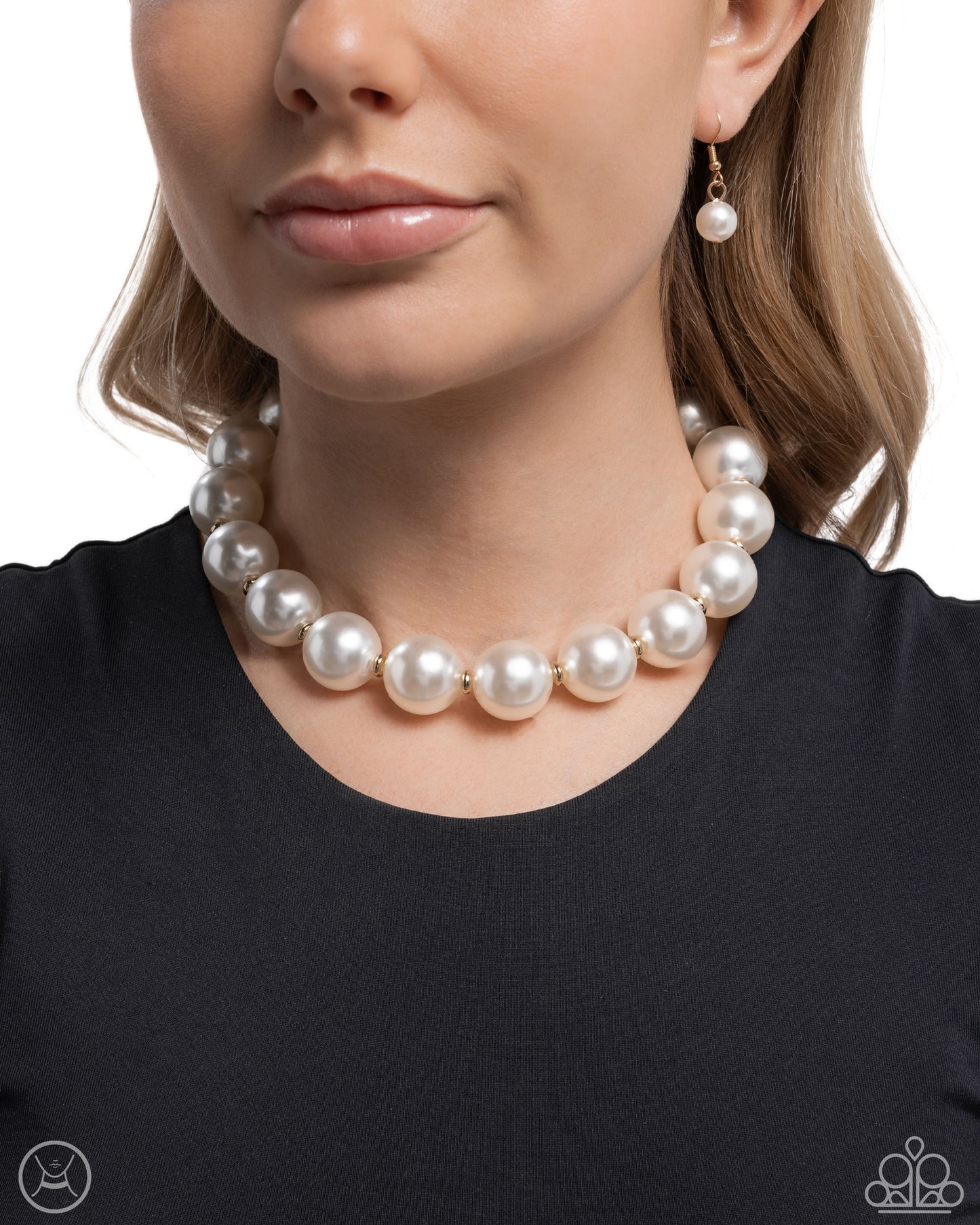 Paparazzi - Pronounced Pearls - Gold Necklaces  #N526