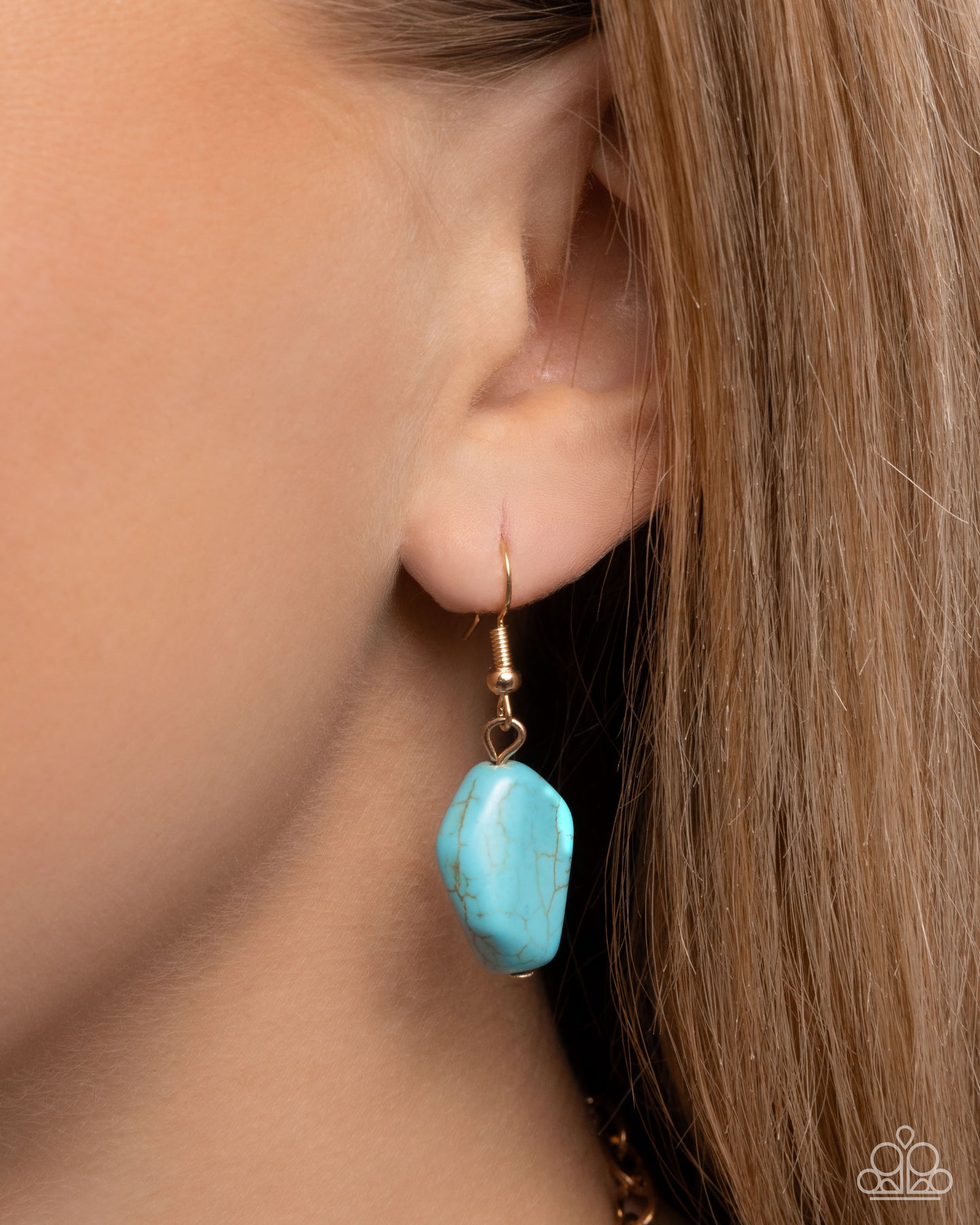 Paparazzi - Pendant Passage - Gold Necklaces #1472