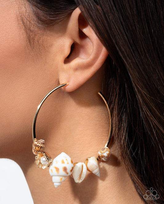 Paparazzi - Seashell Sonnet - Gold Earrings #0905