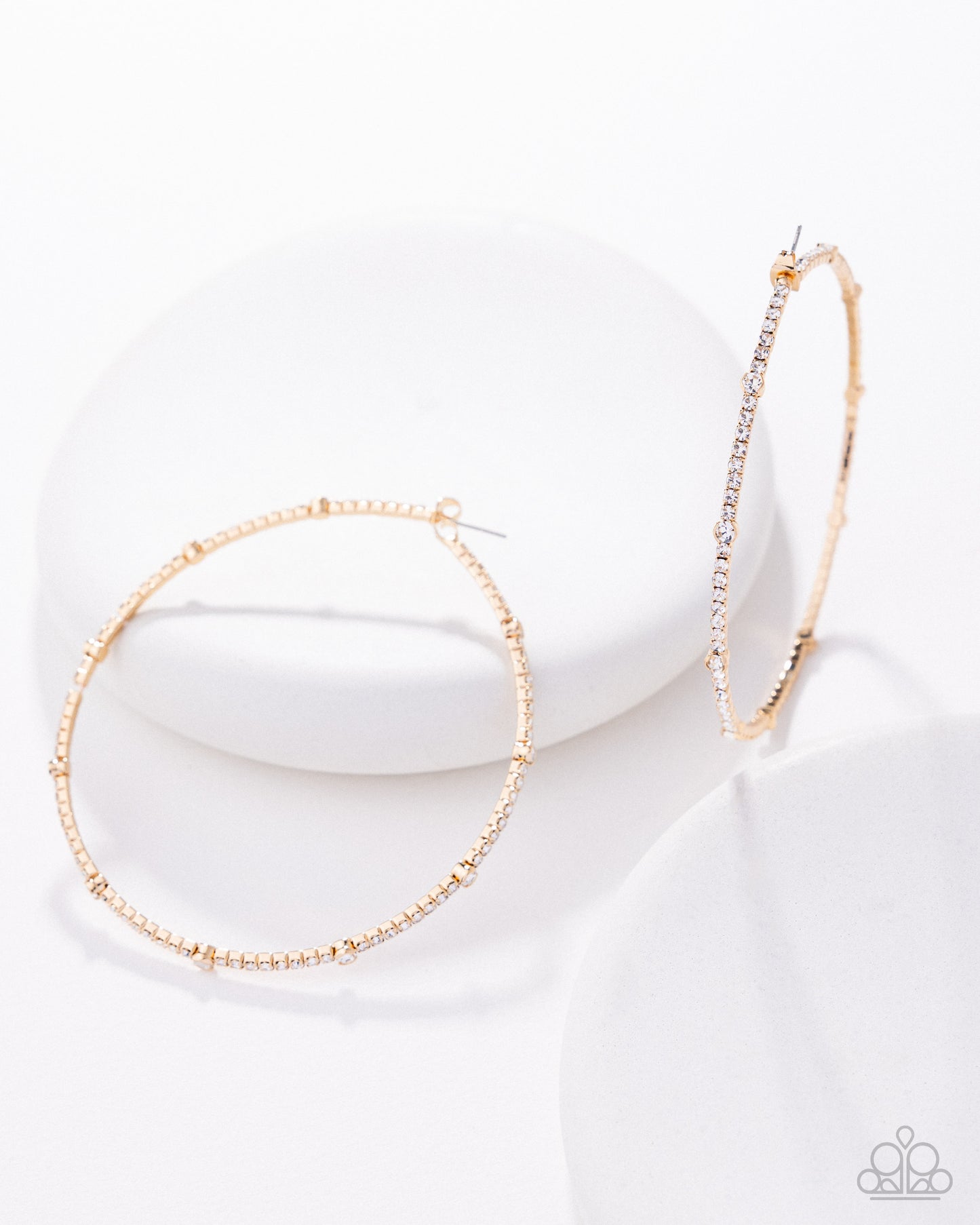 Paparazzi - Sensational Squares - Gold Hoop Earrings 2277