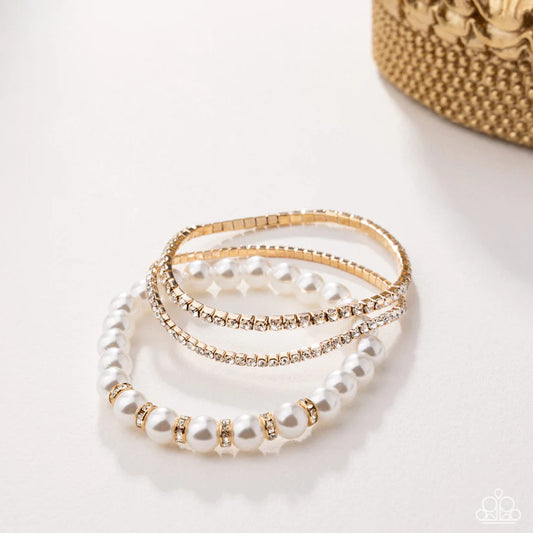 Paparazzi - Delicate Debut - Gold Bracelet #1199