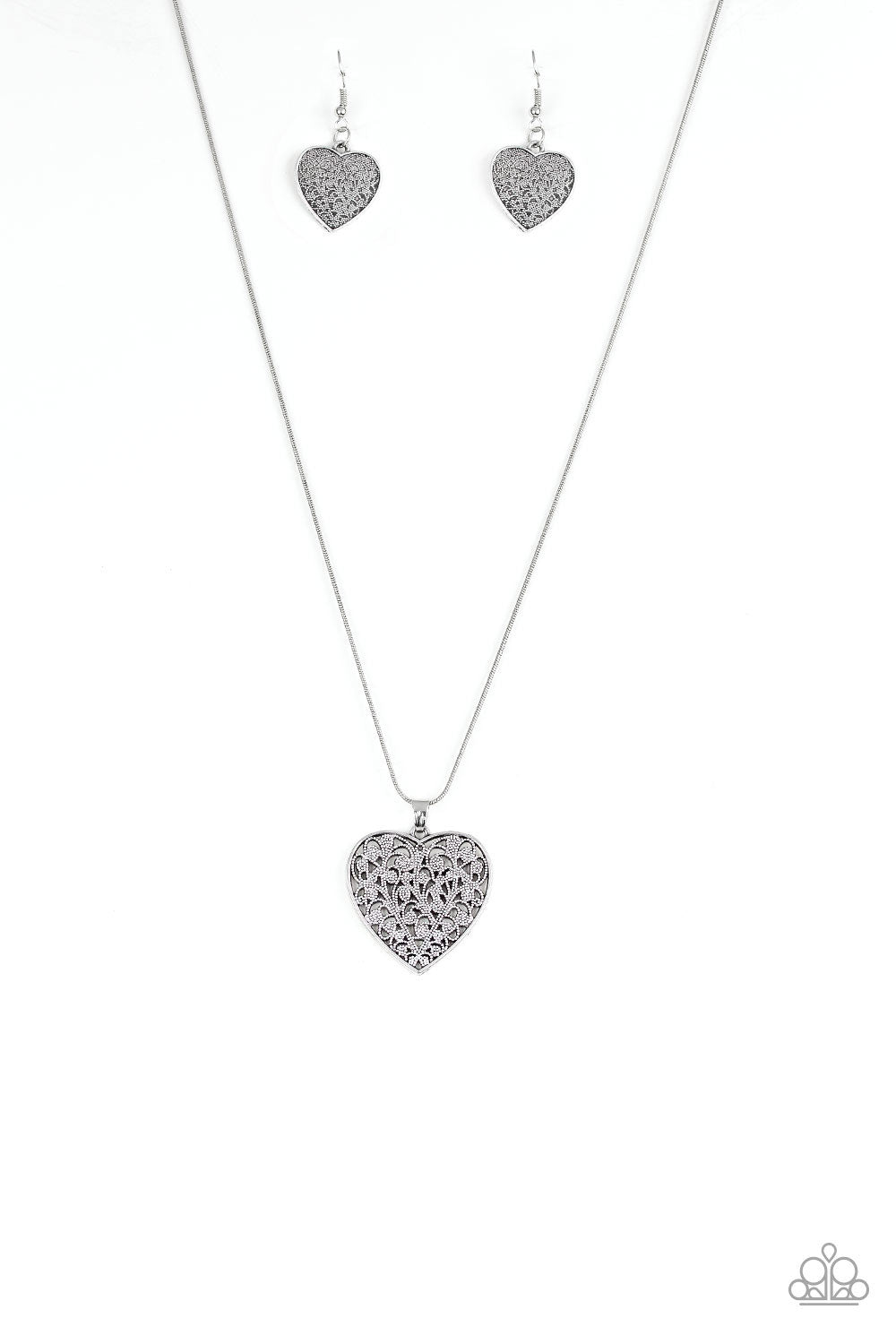 Paparazzi - Look Into Your Heart - Silver Necklaces #0274