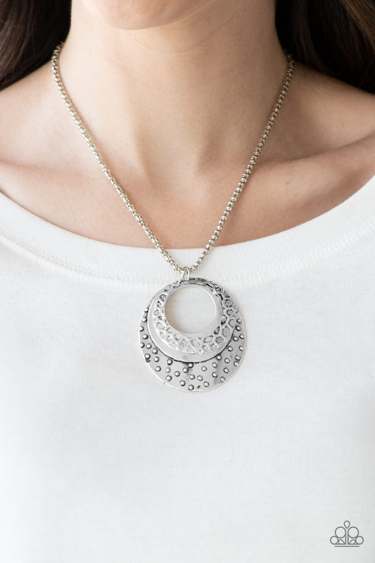 Paparazzi - Texture Trio - Silver Necklace