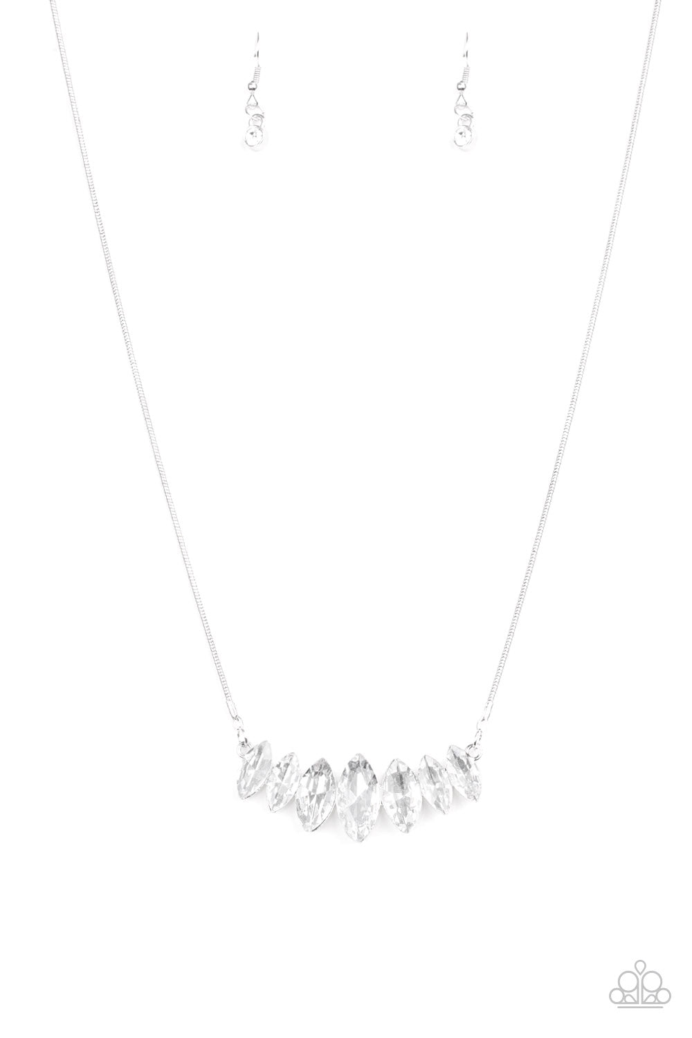 Paparazzi - Leading Lady - White Necklaces  #0312