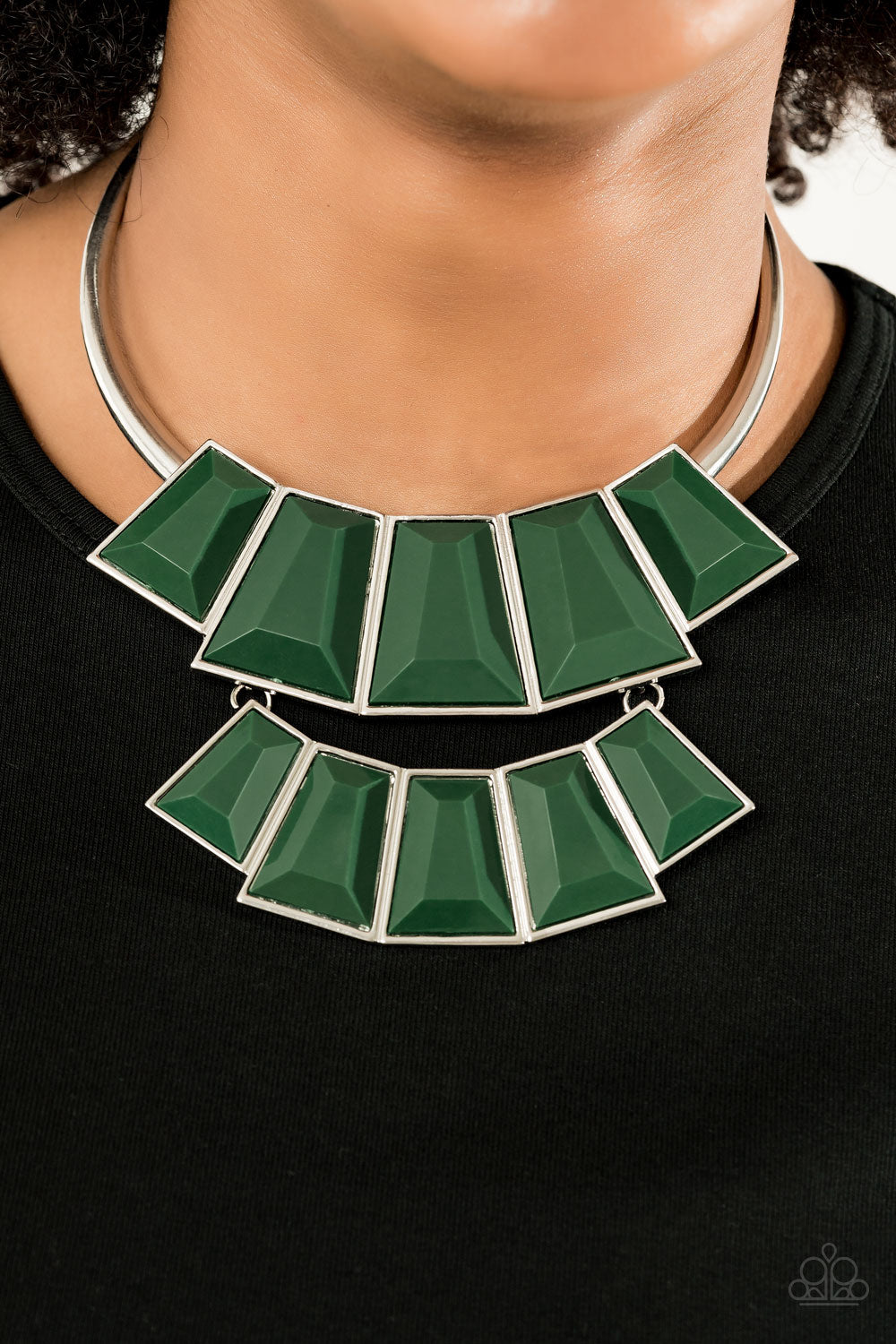 Paparazzi - Lions, TIGRESS, and Bears - Green Necklaces #0081