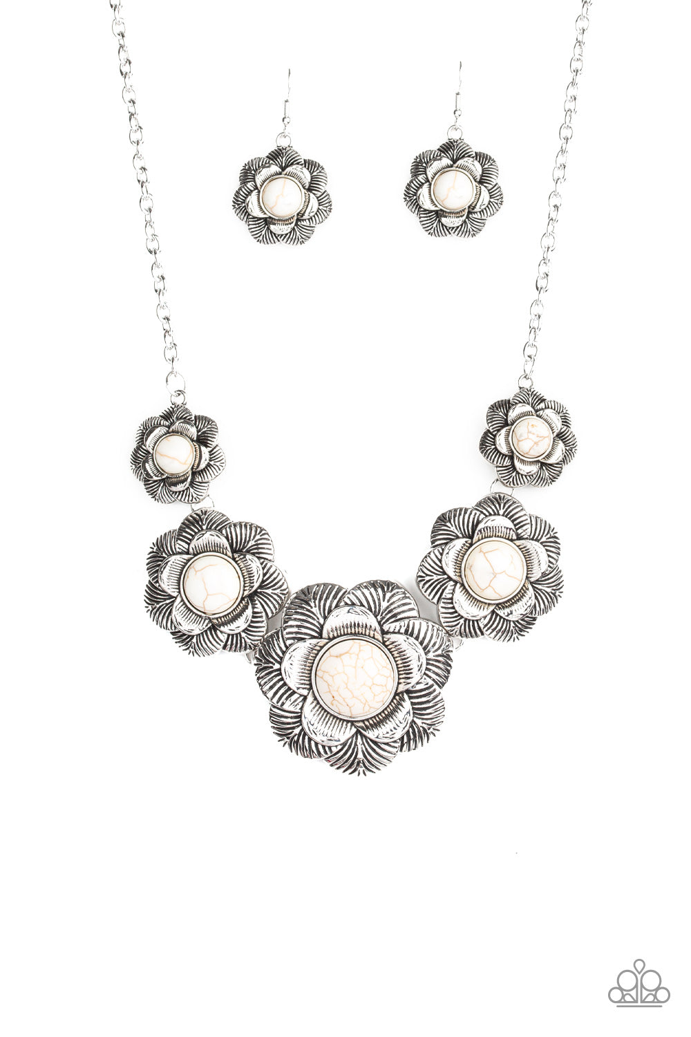 Paparazzi Accessories - Santa Fe Hills - White Necklace #0135