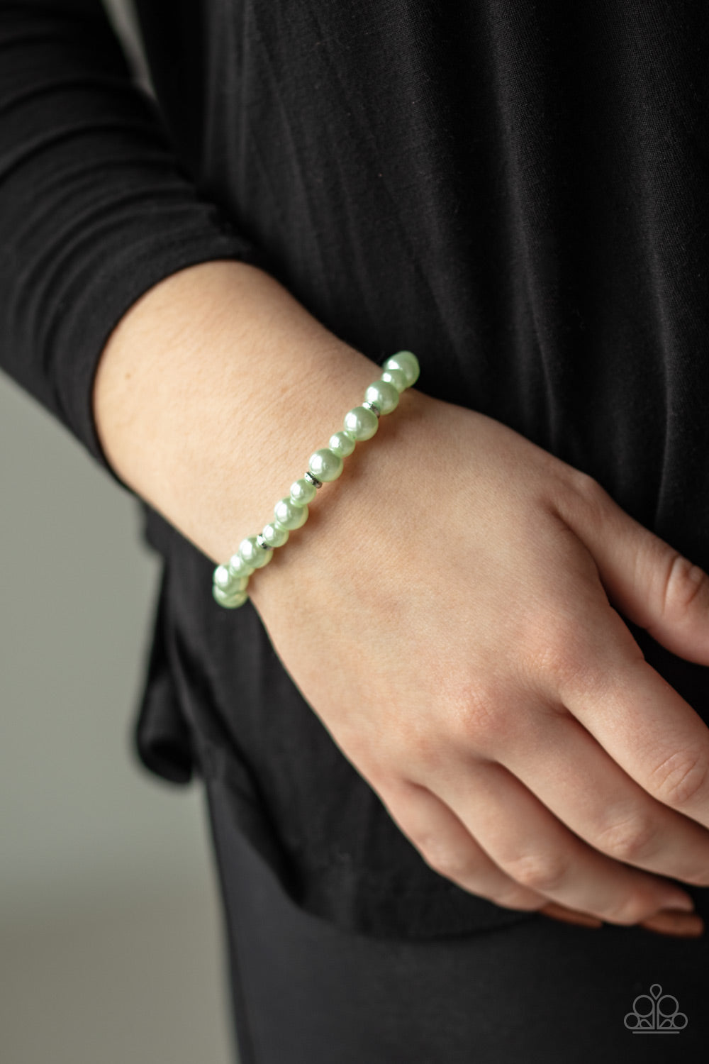 Paparazzi - Powder and Pearls - Green Bracelets