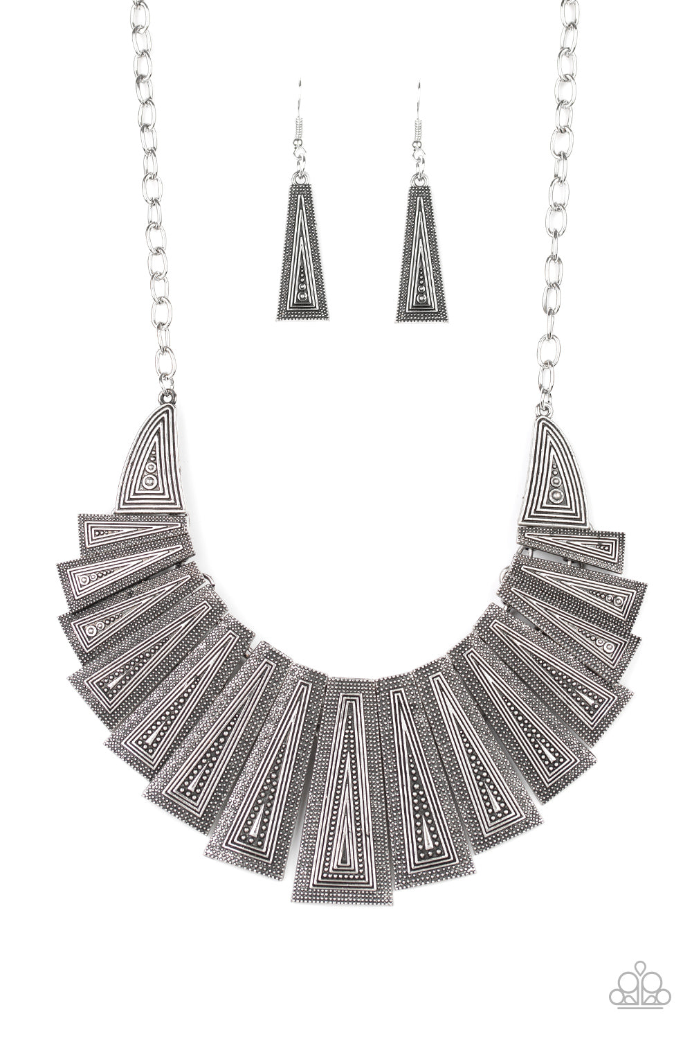 Paparazzi Accessories - Metro Mane - Silver Necklace  #0164