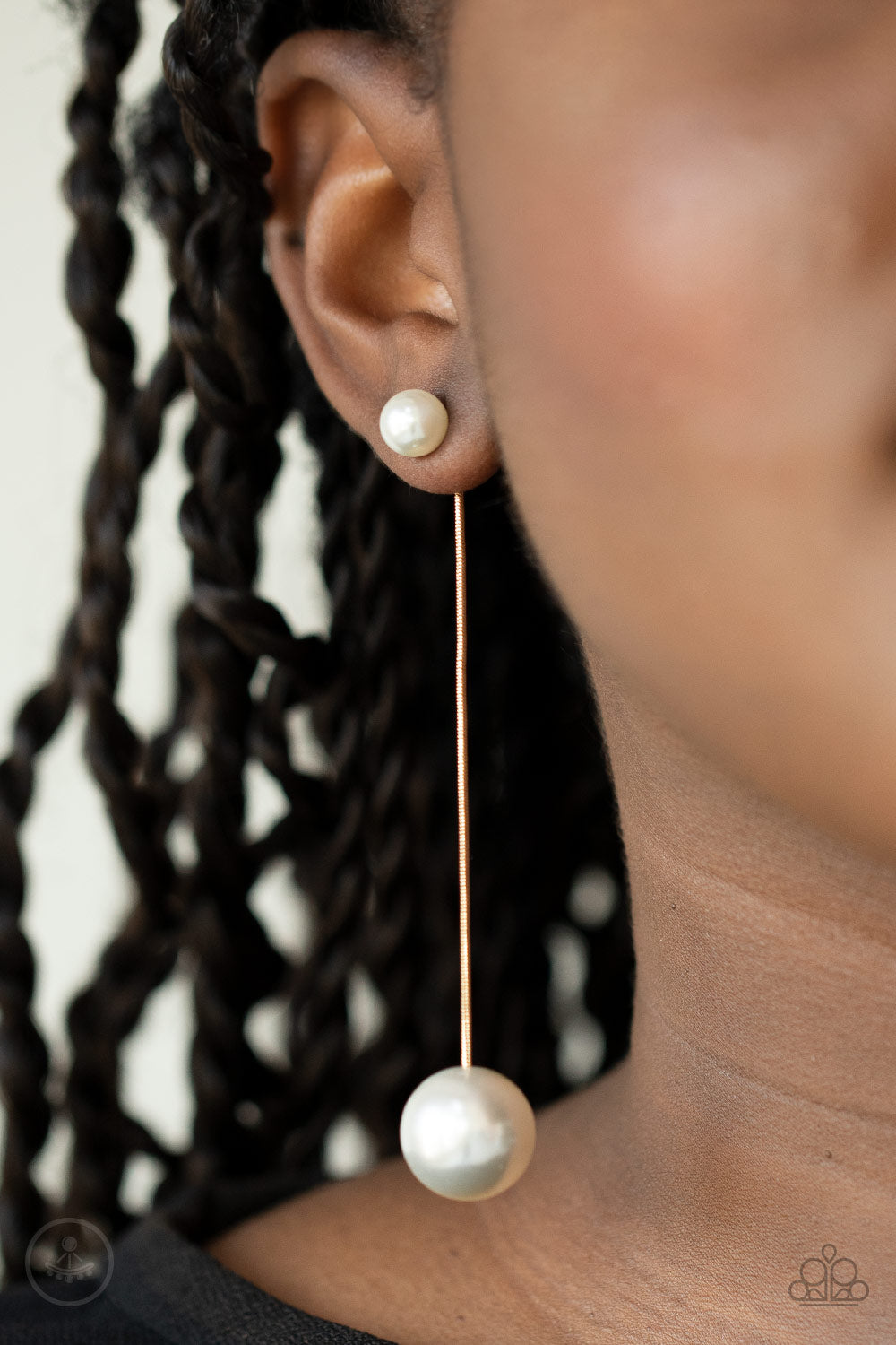 Paparazzi - Extended Elegance - Gold Earrings  O/D #6