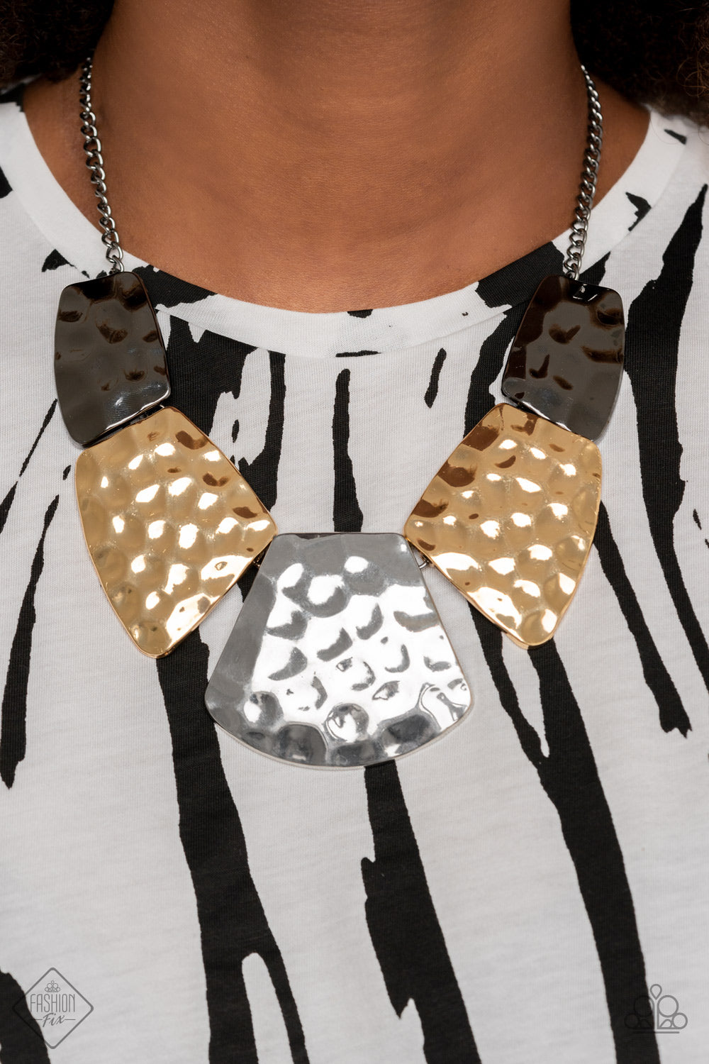 Paparazzi - HAUTE Plates Multi Necklaces  #0191