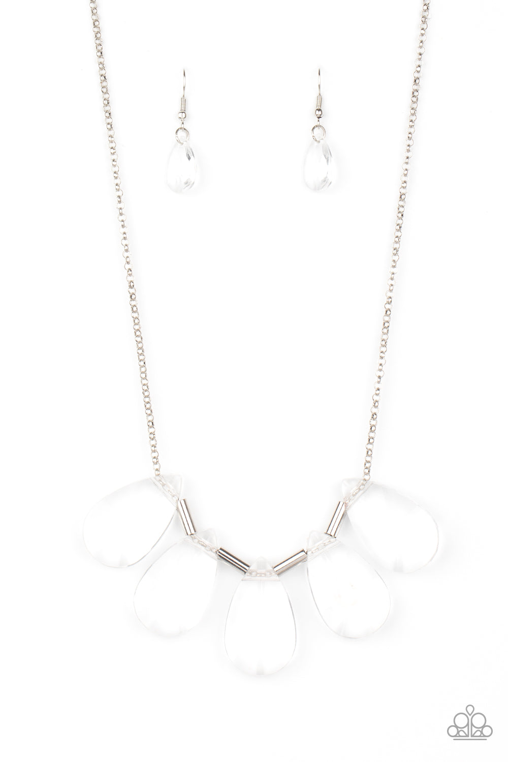 Paparazzi HEIR It Out - White Necklace  #1656