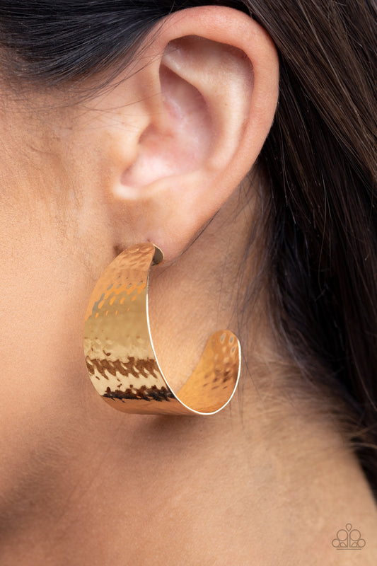 Paparazzi - Flatten The Curve - Gold Earrings