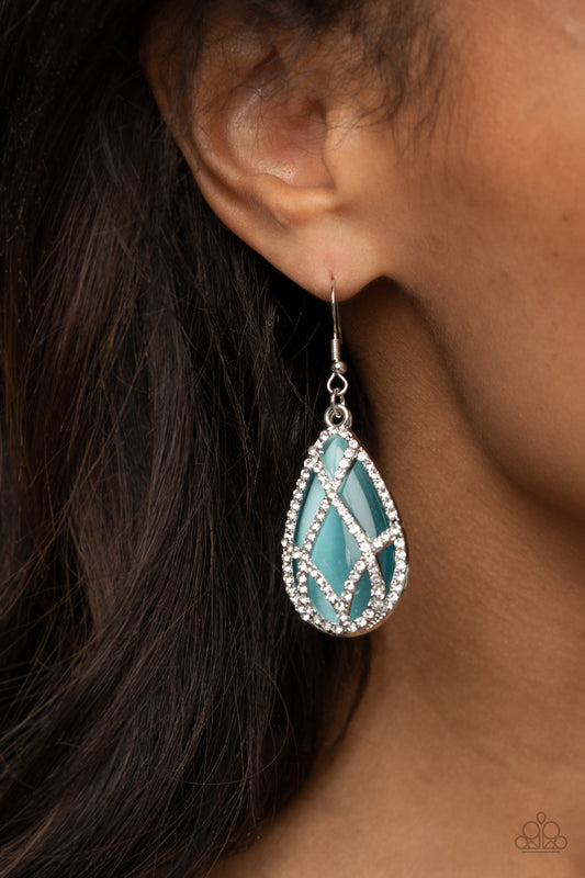 Paparazzi - Crawling With Couture - Blue Earrings #0850