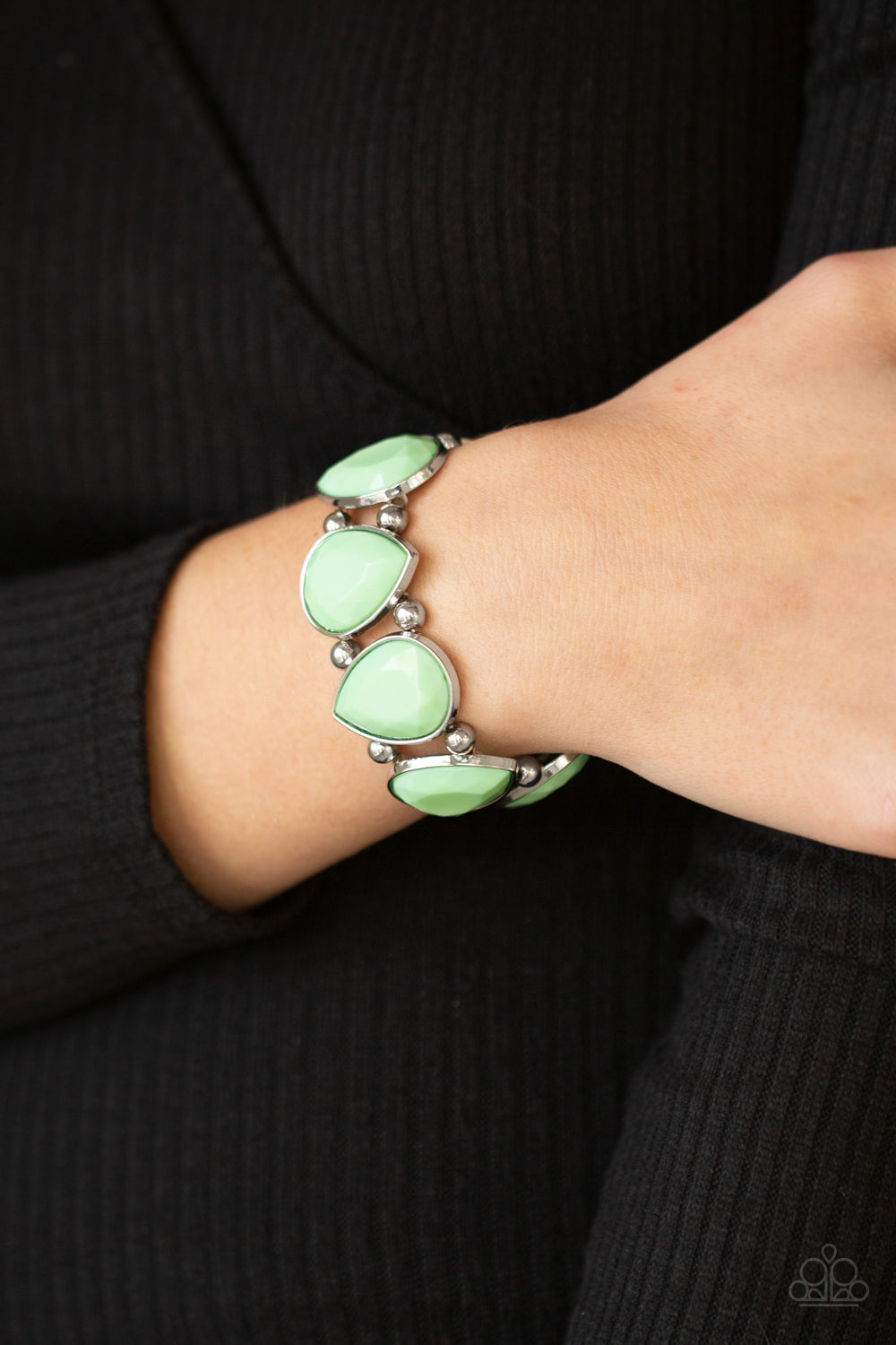 Paparazzi Accessories - Flamboyant Tease - Green Bracelet #1014