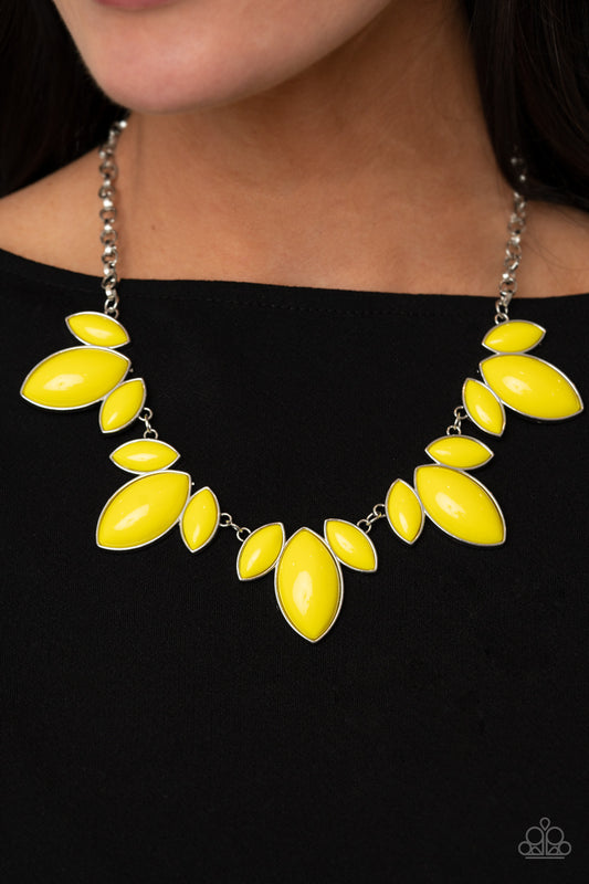 Paparazzi - Viva La Vacation - Yellow Necklace #0021