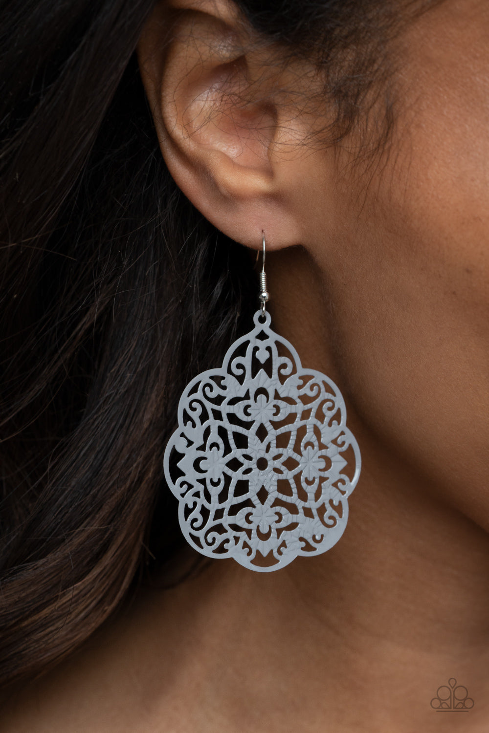 Paparazzi - Mediterranean Eden - Silver Earrings #G001