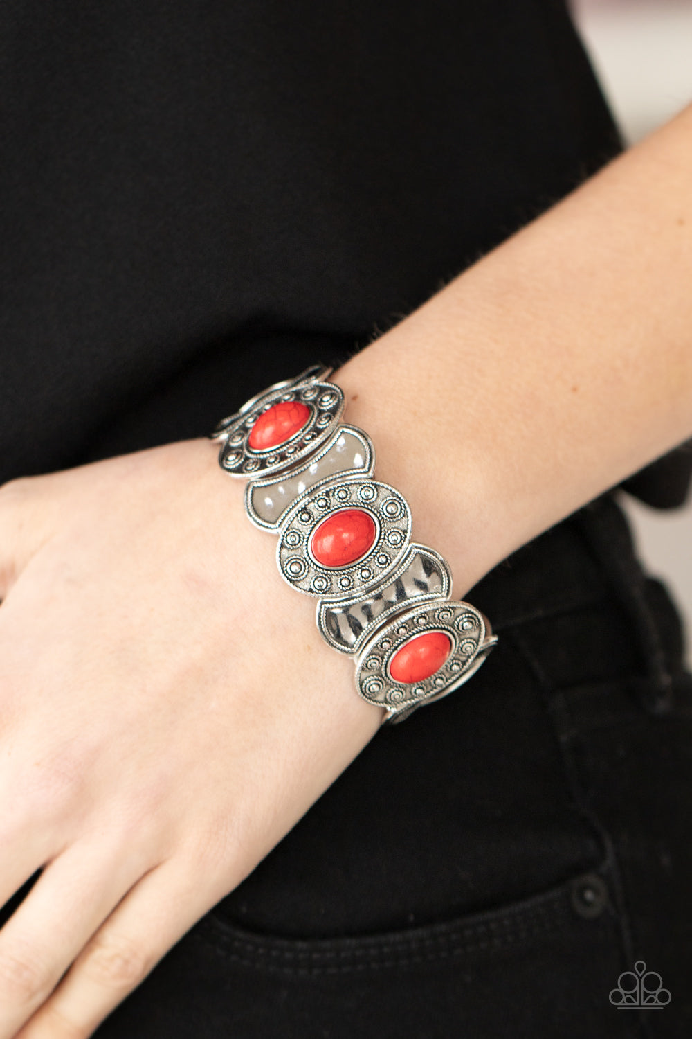 Paparazzi - Desert Relic - Red Bracelet -#0539