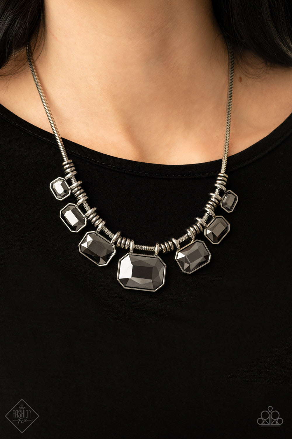 Paparazzi - Urban Extravagance - Silver Necklaces  #0284