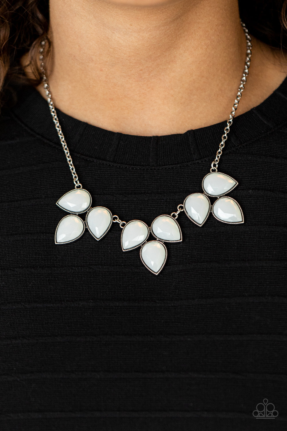 Paparazzi - Prairie Fairytale - White Necklaces #0231