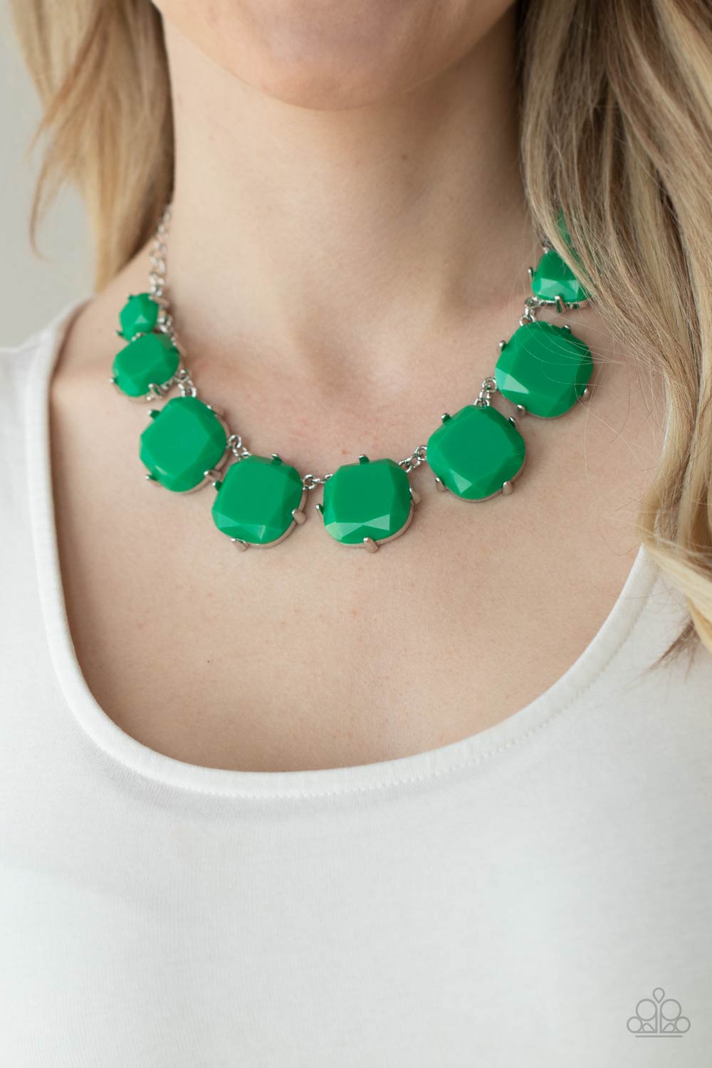 Paparazzi - Prismatic Prima Donna - Green Necklace #0022