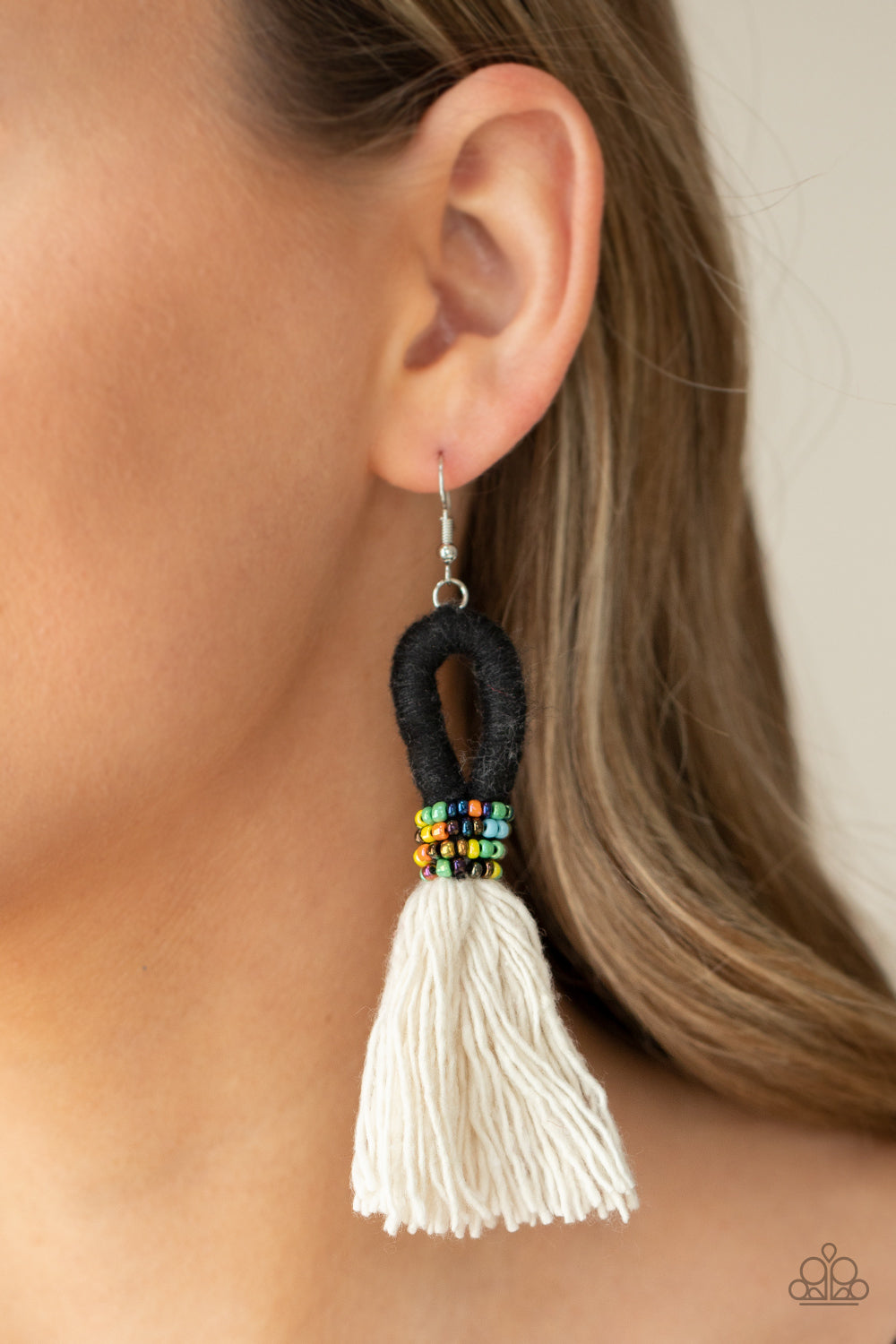 Paparazzi - The Dustup - Black Earrings #0643