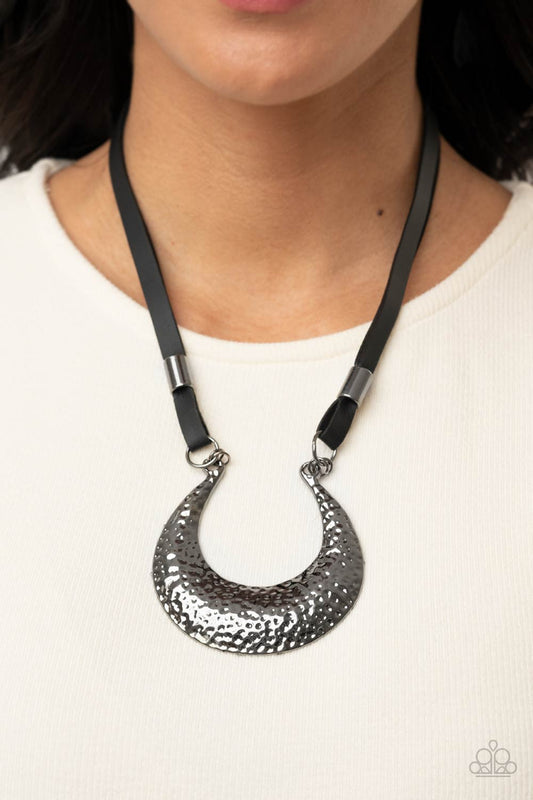 Paparazzi Accessories - Majorly Moonstruck - Black Necklace #0085